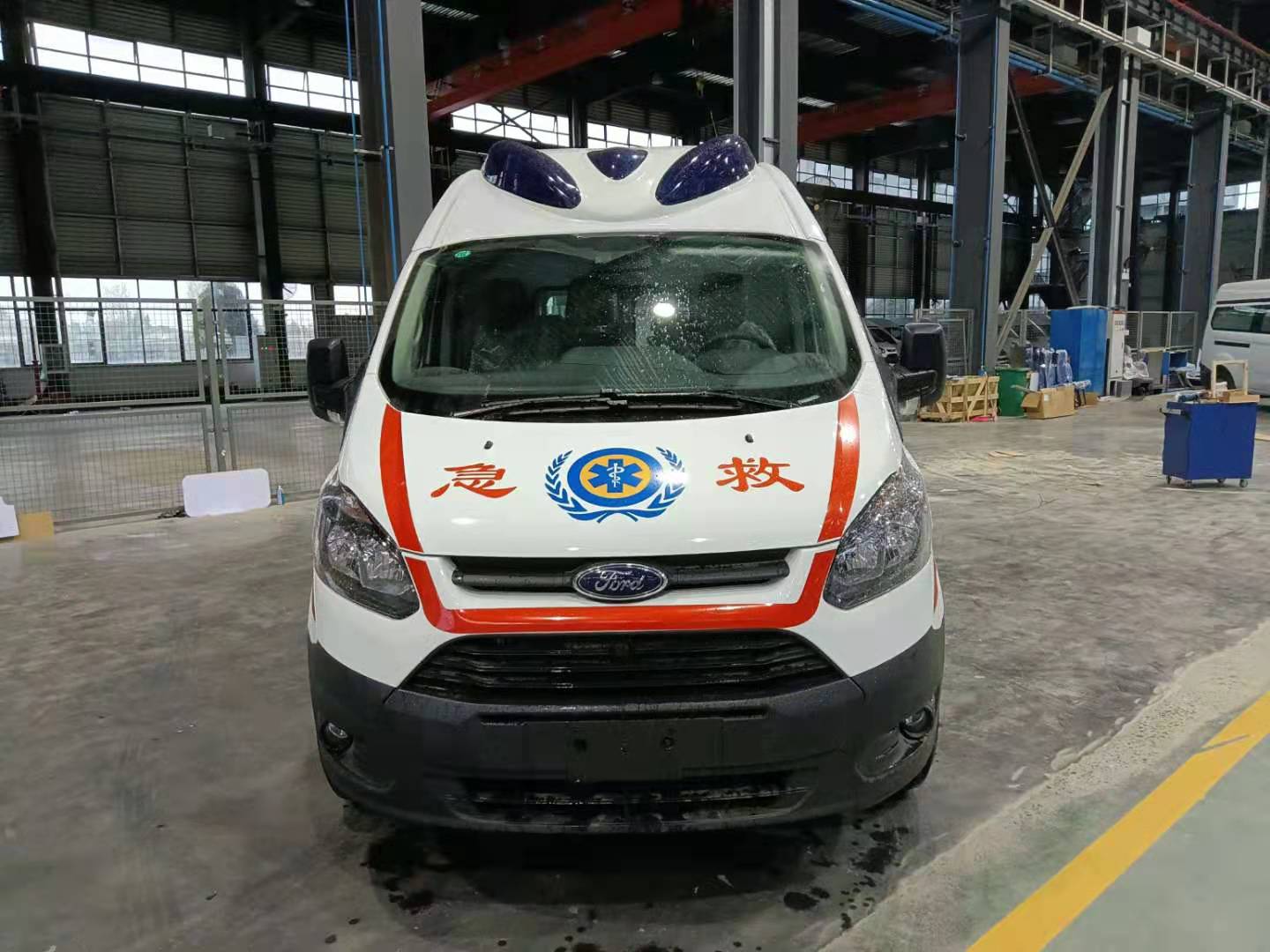 福特新全顺V362转运型救护车